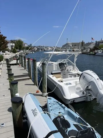 Slide: The Image of Edgewater 248CX Dual Console 2022 - 4