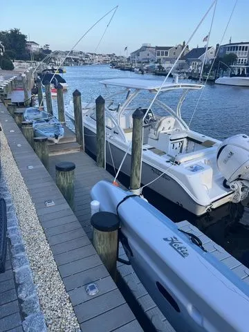 Slide: The Image of Edgewater 248CX Dual Console 2022 - 5