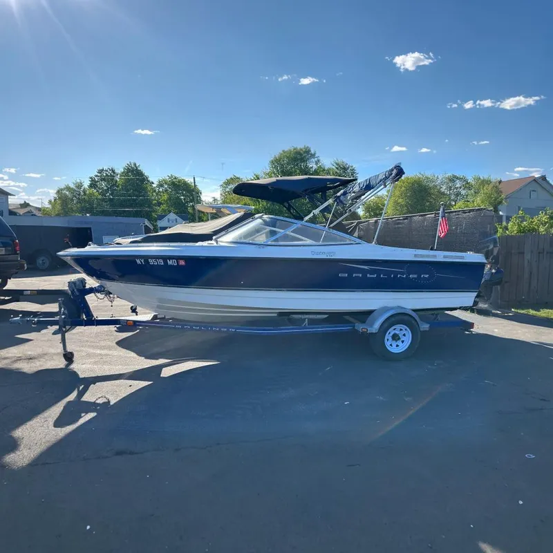 The Image of Bayliner Discovery 215 2007 - 0