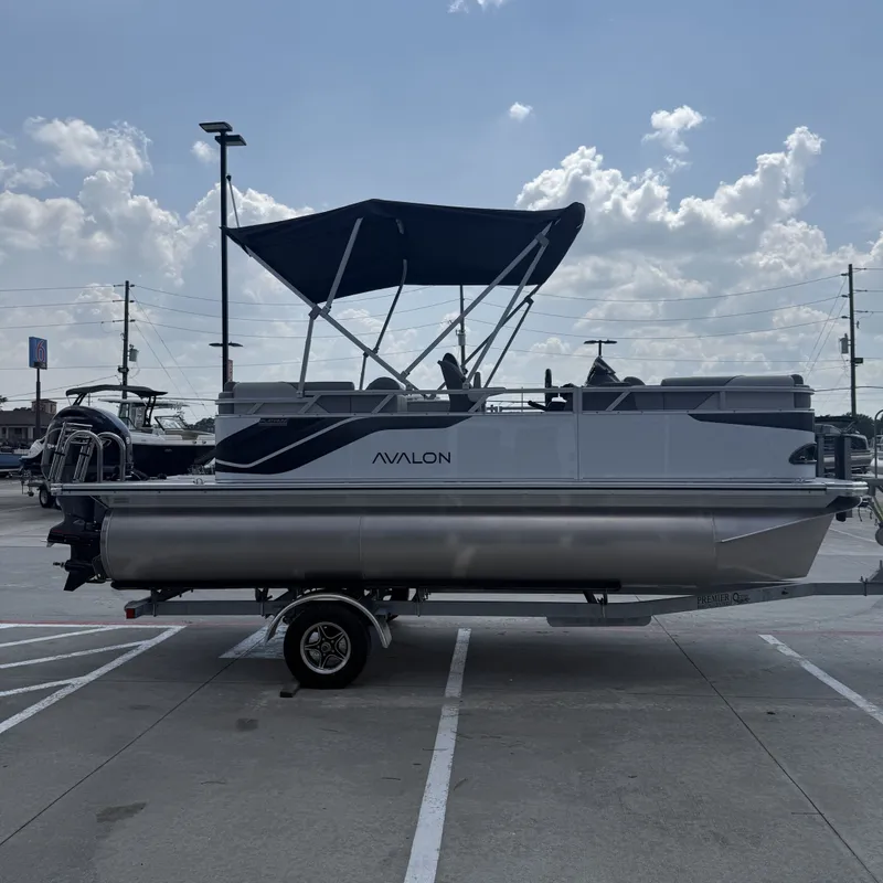 Slide: The Image of Avalon Venture Quad Lounge - 19' 2026 - 6