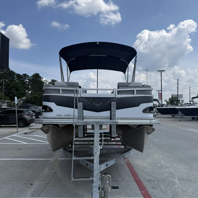 Slide: The Image of Avalon Venture Quad Lounge - 19' 2026 - 5