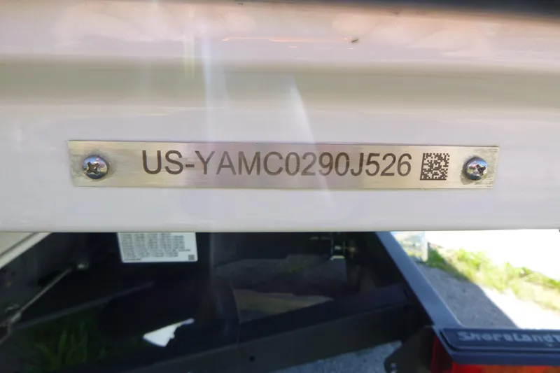 Slide: The Image of Hull identification number on 2026 Yamaha Boats 222SD with QR code. - 19