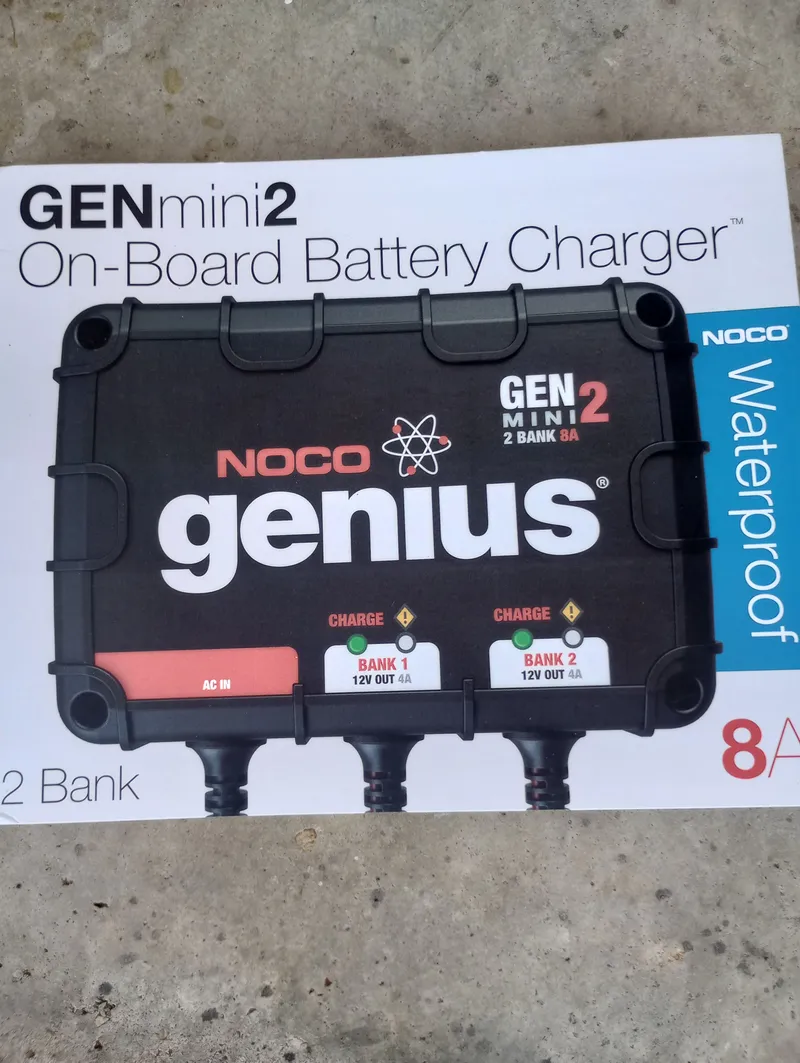 Slide: The Image of NOCO Genius GENmini2 On-Board Battery Charger, waterproof, 8A, for Four Winns H260 2013. - 45
