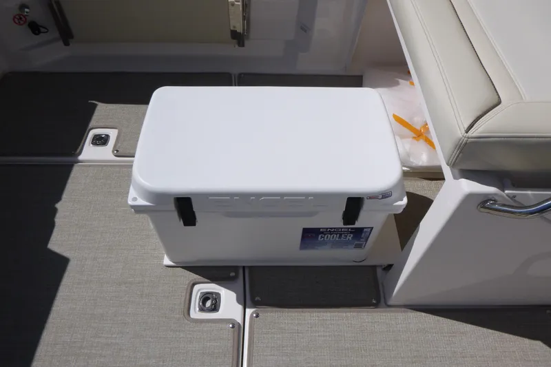 Slide: The Image of White Engel cooler on Solara S-250 DC boat deck, 2026 model. - 29