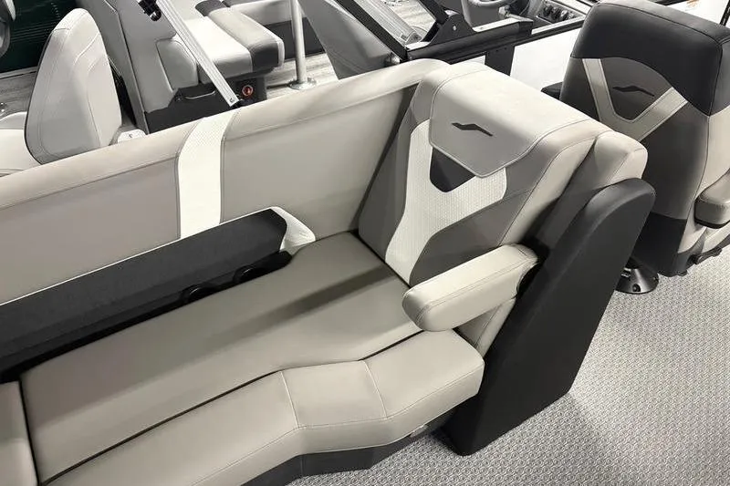 Slide: The Image of Luxurious seating in the 2026 Evotti 523QL, featuring modern design and premium materials. - 5