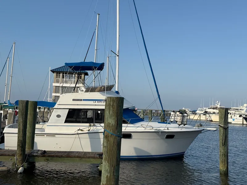 The Image of Carver Yachts 320 Voyager 1989 - 0