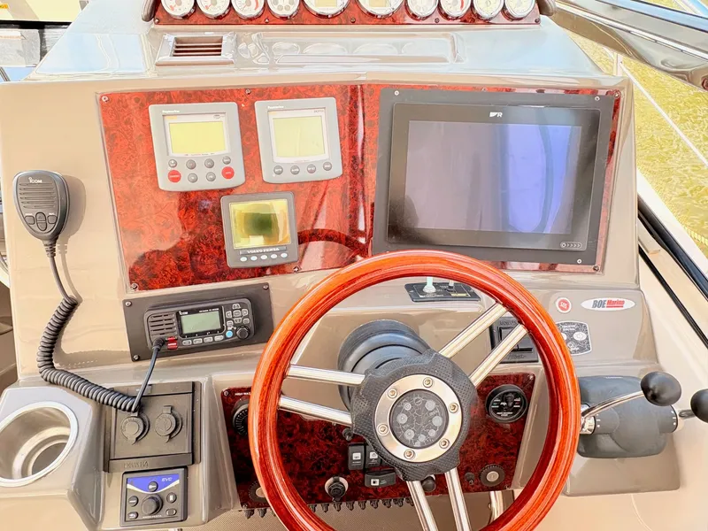 Slide: The Image of Regal Commodore 4460 2007 - 18