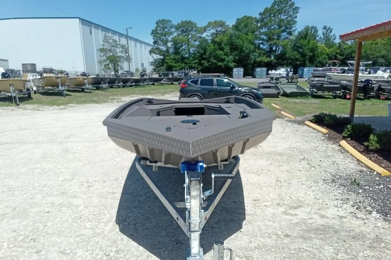 Slide: The Image of 2026 Alweld 1652 Invader boat on trailer in outdoor dealership lot. - 14