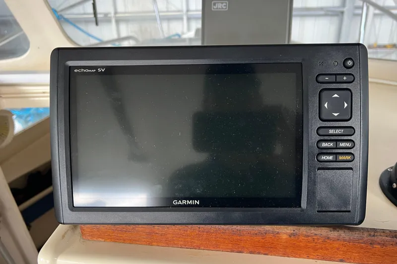 Slide: The Image of Garmin EchoMap SV on 2001 Rosborough RF-246 Sedan Cruiser dashboard. - 18