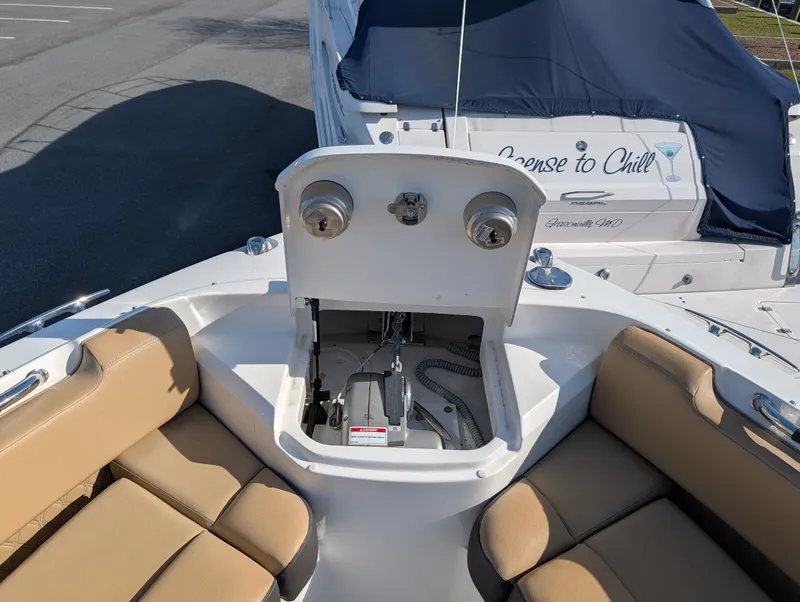 Slide: The Image of Sea Ray SLX 400 Outboard 2023 - 14