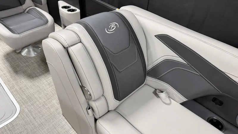 Slide: The Image of Barletta Cabrio22QC 2027 - 24