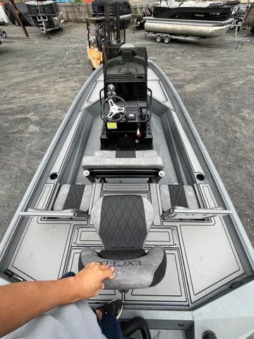 Slide: The Image of Excel Bay Pro 220 Elite - 200 HP Suzuki 2027 - 10