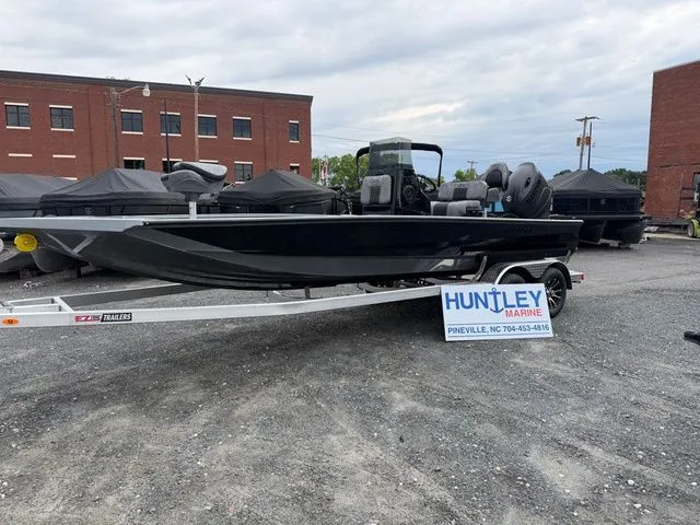 Slide: The Image of Excel Bay Pro 220 Elite - 200 HP Suzuki 2027 - 4