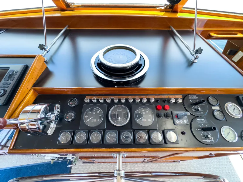 Slide: The Image of Dashboard of a 1971 Burger 64 Pilothouse Motoryacht. - 15