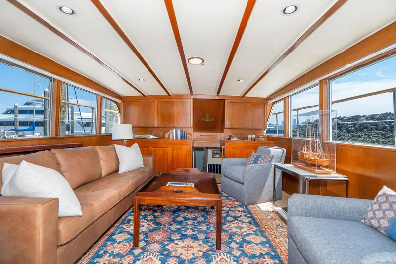 Slide: The Image of Interior of 1971 Burger 64 Pilothouse Motoryacht, luxurious and spacious. - 32