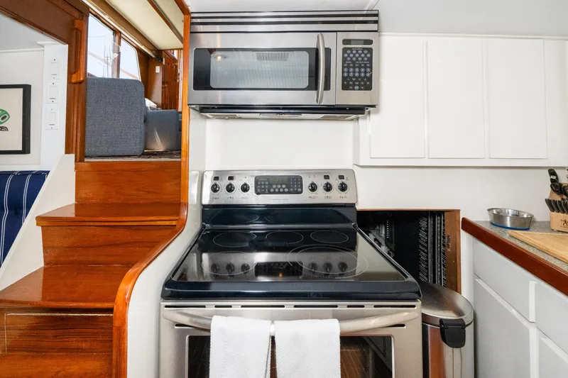 Slide: The Image of Burger 64 Pilothouse Motoryacht 1971 - 54