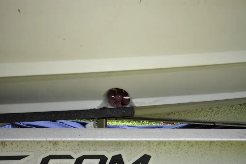 Slide: The Image of 2006 Formula 382 FASTech boat hull with visible propeller detail. - 22