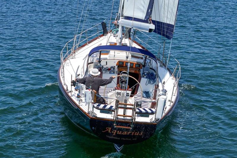 Slide: The Image of Sailing yacht Hinckley Sou'wester 52, 1998 model, cruising on open water. - 15