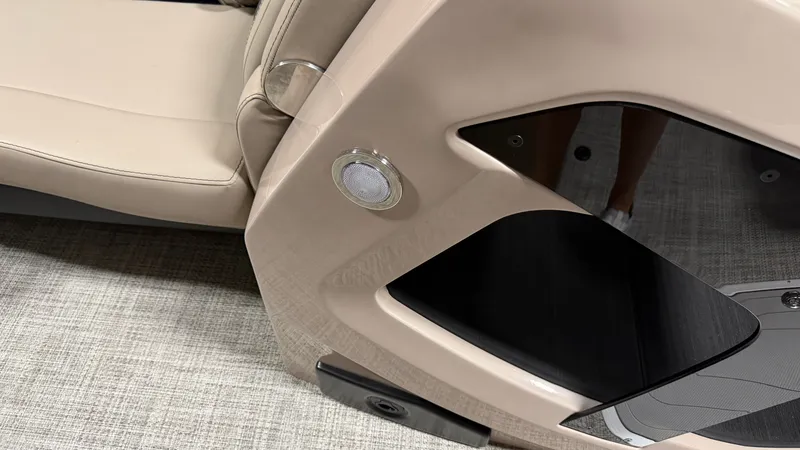 Slide: The Image of Barletta Cabrio22UC 2027 - 40