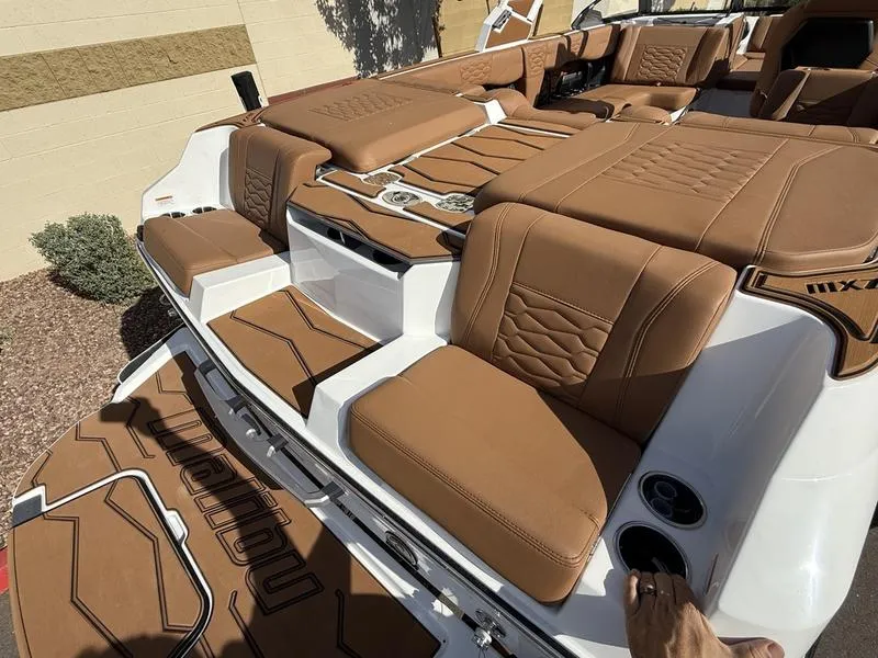 Slide: The Image of Malibu 24 MXZ 2026 - 19