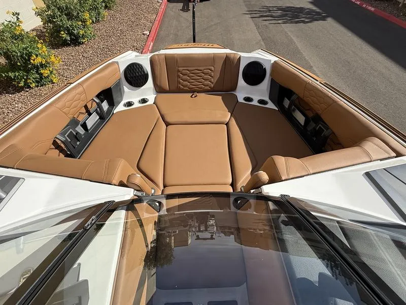 Slide: The Image of Malibu 24 MXZ 2026 - 12
