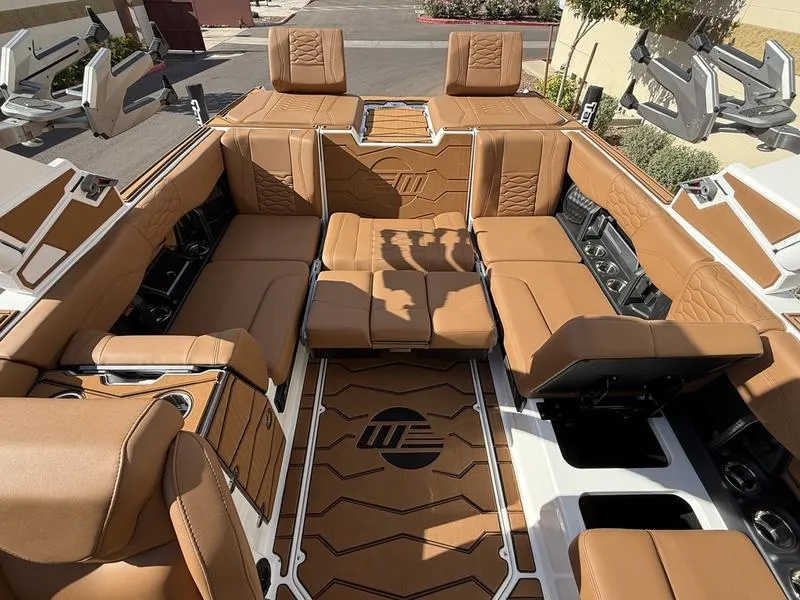 Slide: The Image of Malibu 24 MXZ 2026 - 17