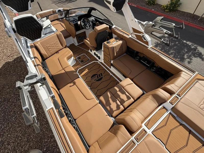 Slide: The Image of Malibu 24 MXZ 2026 - 14