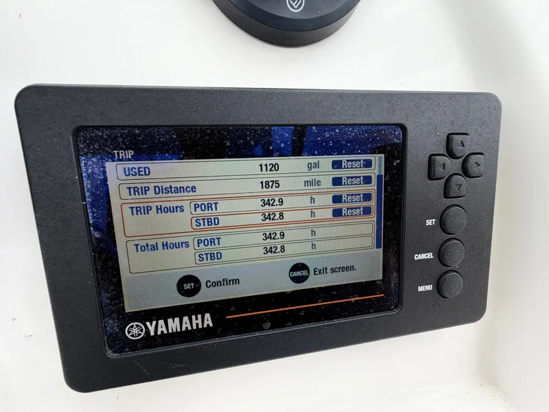 Slide: The Image of Yamaha display on World Cat 255 DC boat, showing trip information. - 8