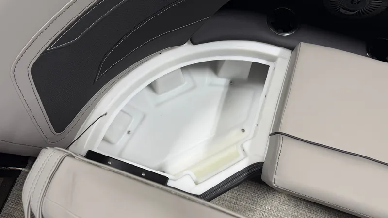 Slide: The Image of Barletta Cabrio22QC 2027 - 13