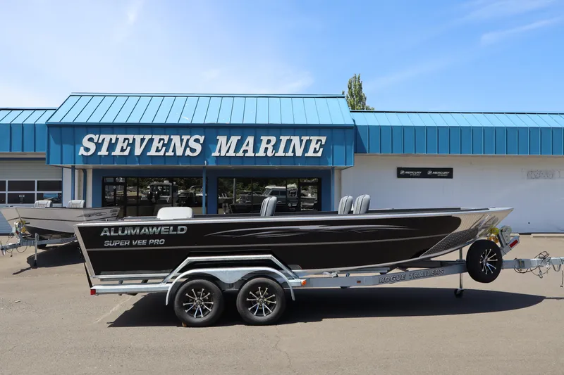 Slide: The Image of 2026 Alumaweld Super Vee Pro 21 boat at Stevens Marine dealership. - 3