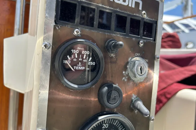 Slide: The Image of Engine Controls - 16