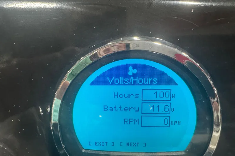 Slide: The Image of Digital display showing 100 hours, 11.6V battery, and 0 RPM on Nitro ZV21, 2014 model. - 10