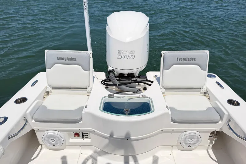 Slide: The Image of 2017 Everglades 243 Center Console boat with Yamaha 300 engine on water. - 54