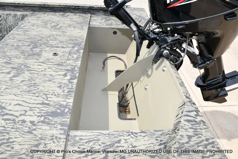 Slide: The Image of Tracker Grizzly 1648 Jon 2026 with outboard motor. - 25