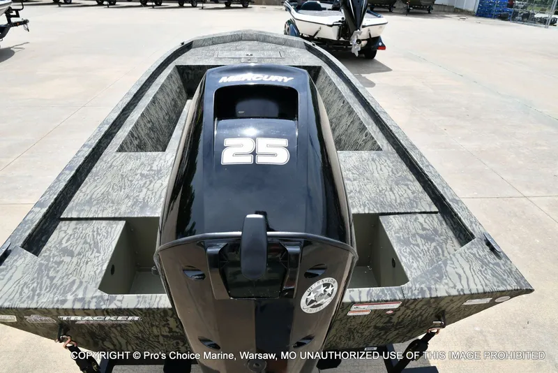 Slide: The Image of 2026 Tracker Grizzly 1648 Jon boat with Mercury 25 engine. - 3