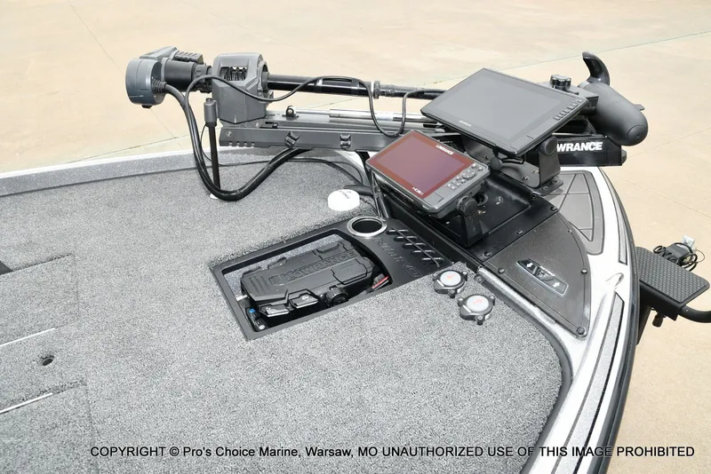 Slide: The Image of 2024 Nitro Z21 XL Pro boat with advanced electronics. - 3