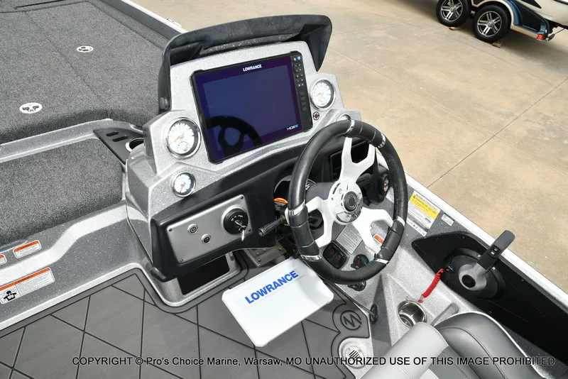 Slide: The Image of Interior view of 2024 Nitro Z21 XL Pro boat cockpit. - 46