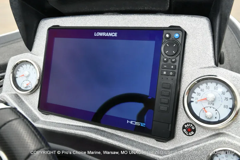 Slide: The Image of 2024 Nitro Z21 XL Pro boat console with Lowrance HDS12 display. - 7