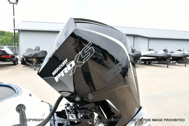 Slide: The Image of Mercury Pro XS 250HP outboard motor on Ranger 522vx boat. - 33