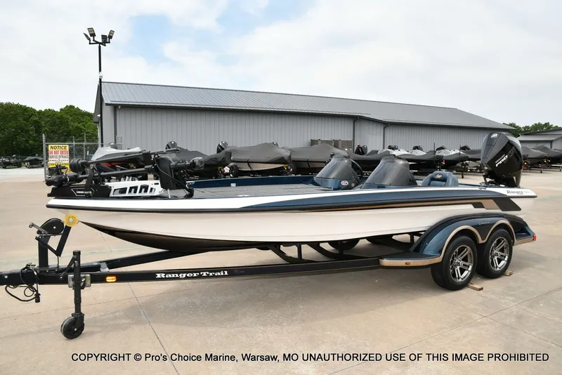 Slide: The Image of 2002 Ranger 522vx boat with 250HP Pro-XS 4 Stroke engine on trailer. - 37