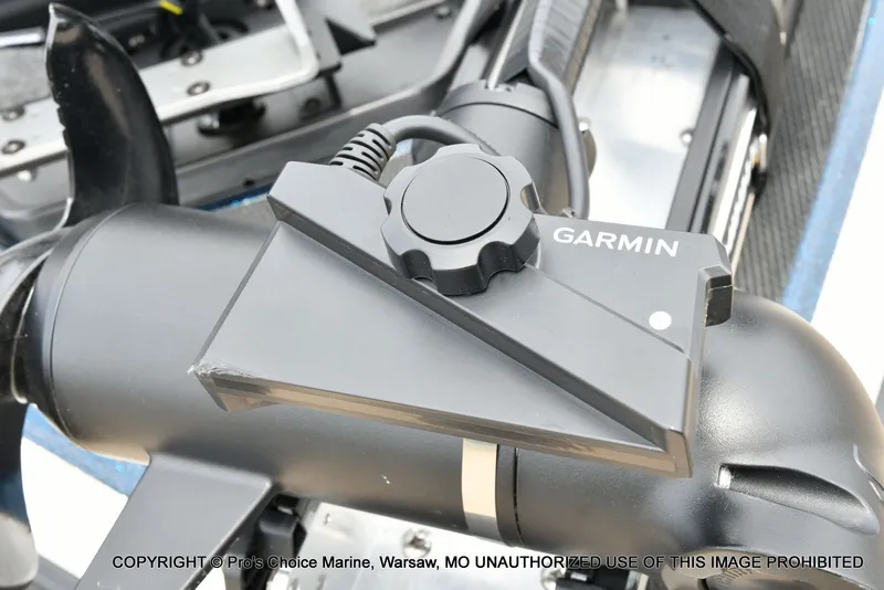 Slide: The Image of Garmin device on Ranger 522vx boat, year 2002. - 39