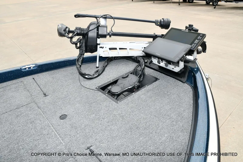 Slide: The Image of 2002 Ranger 522vx boat deck with electronics. - 45