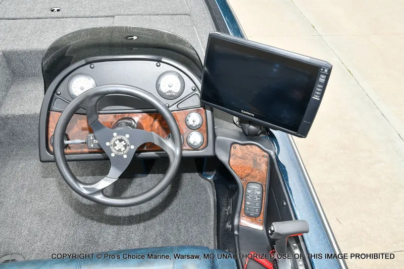 Slide: The Image of Ranger 522vx w/250HP Pro-XS 4 Stroke 2002 - 55