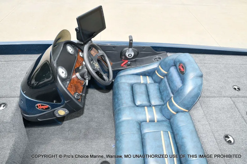 Slide: The Image of Ranger 522vx w/250HP Pro-XS 4 Stroke 2002 - 57
