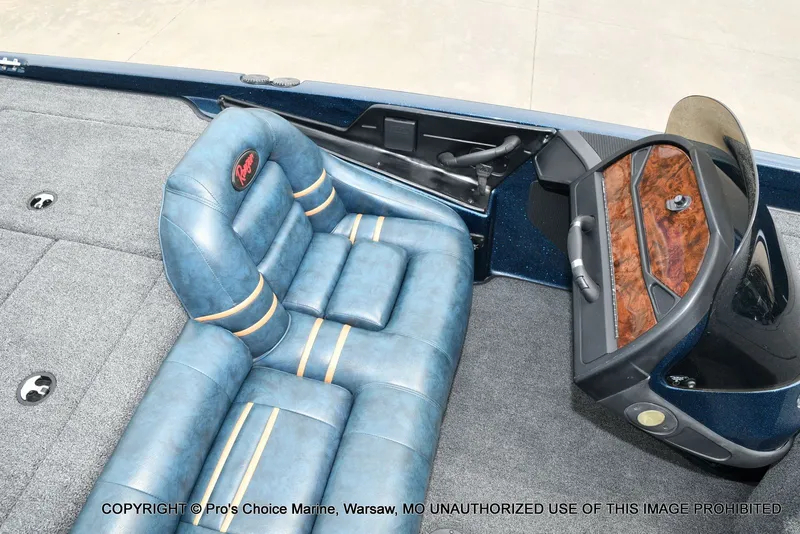 Slide: The Image of Ranger 522vx w/250HP Pro-XS 4 Stroke 2002 - 59