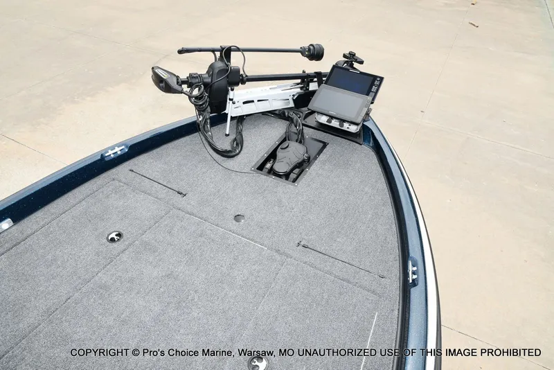 Slide: The Image of Ranger 522vx w/250HP Pro-XS 4 Stroke 2002 - 62
