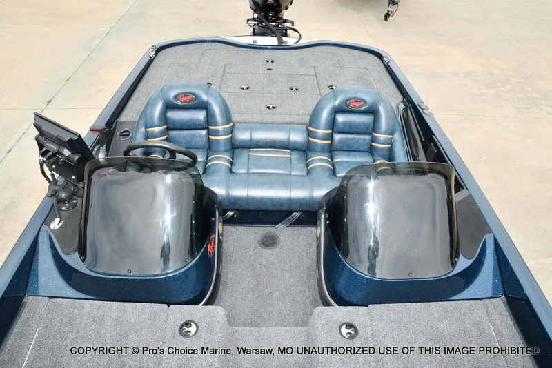 Slide: The Image of Ranger 522vx w/250HP Pro-XS 4 Stroke 2002 - 64