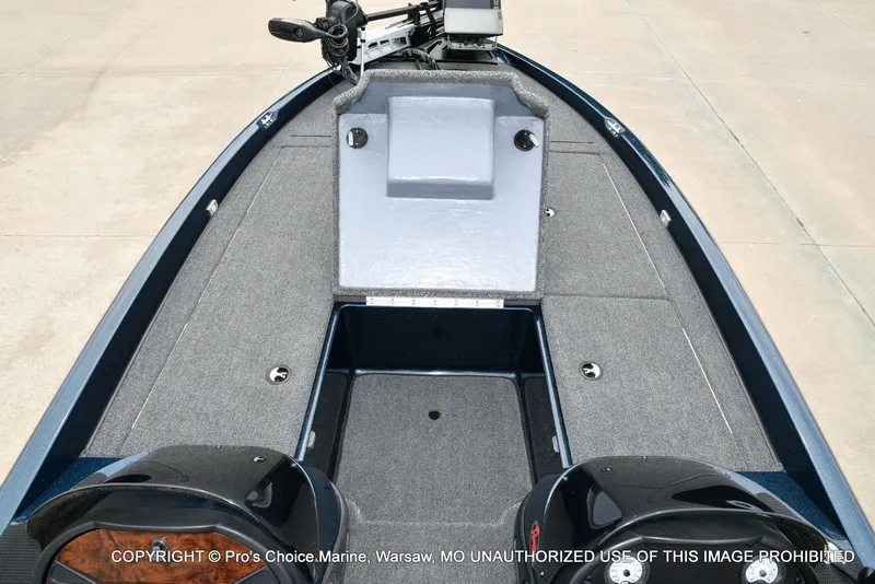 Slide: The Image of Ranger 522vx w/250HP Pro-XS 4 Stroke 2002 - 68