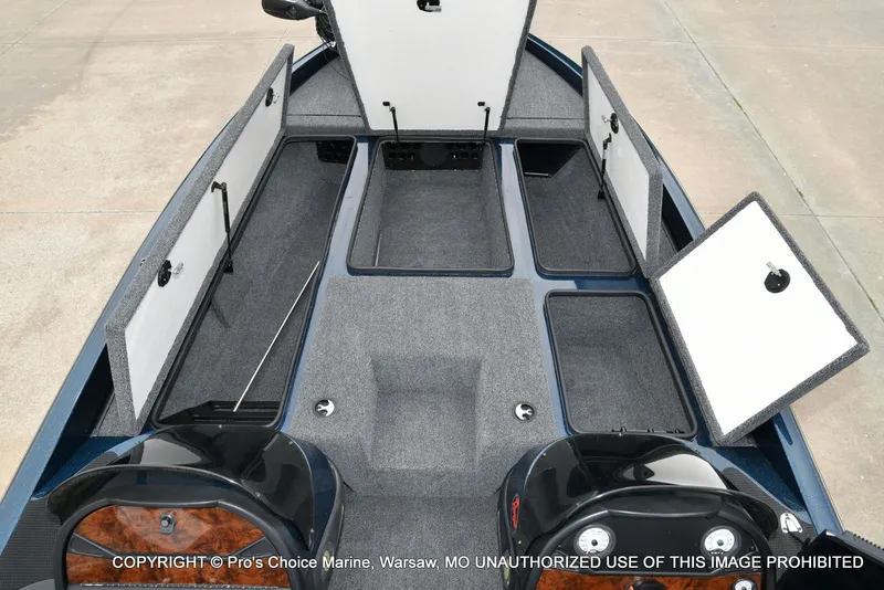 Slide: The Image of Ranger 522vx w/250HP Pro-XS 4 Stroke 2002 - 69