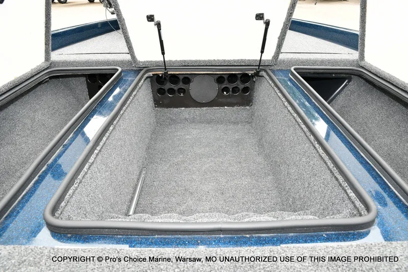 Slide: The Image of Ranger 522vx w/250HP Pro-XS 4 Stroke 2002 - 71